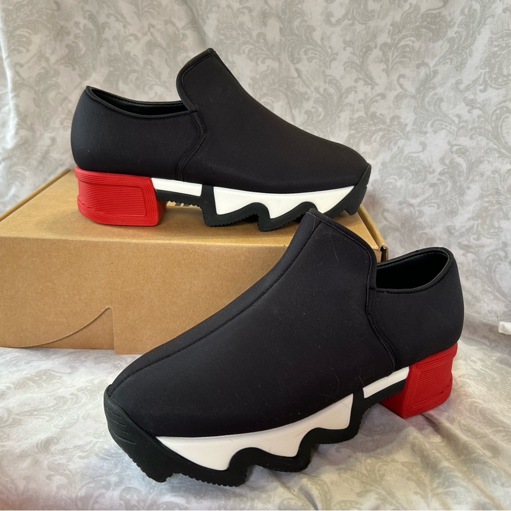 iRi WES Black Red Low Top Sneaker